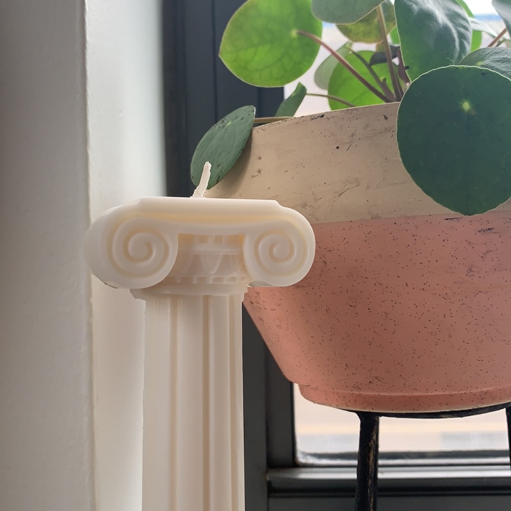 Roman Column Soy Candle - Picture 2 of 6